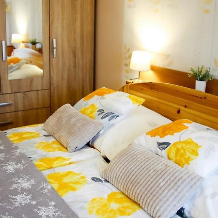 Dia Apartman Мисколк Екстериор снимка