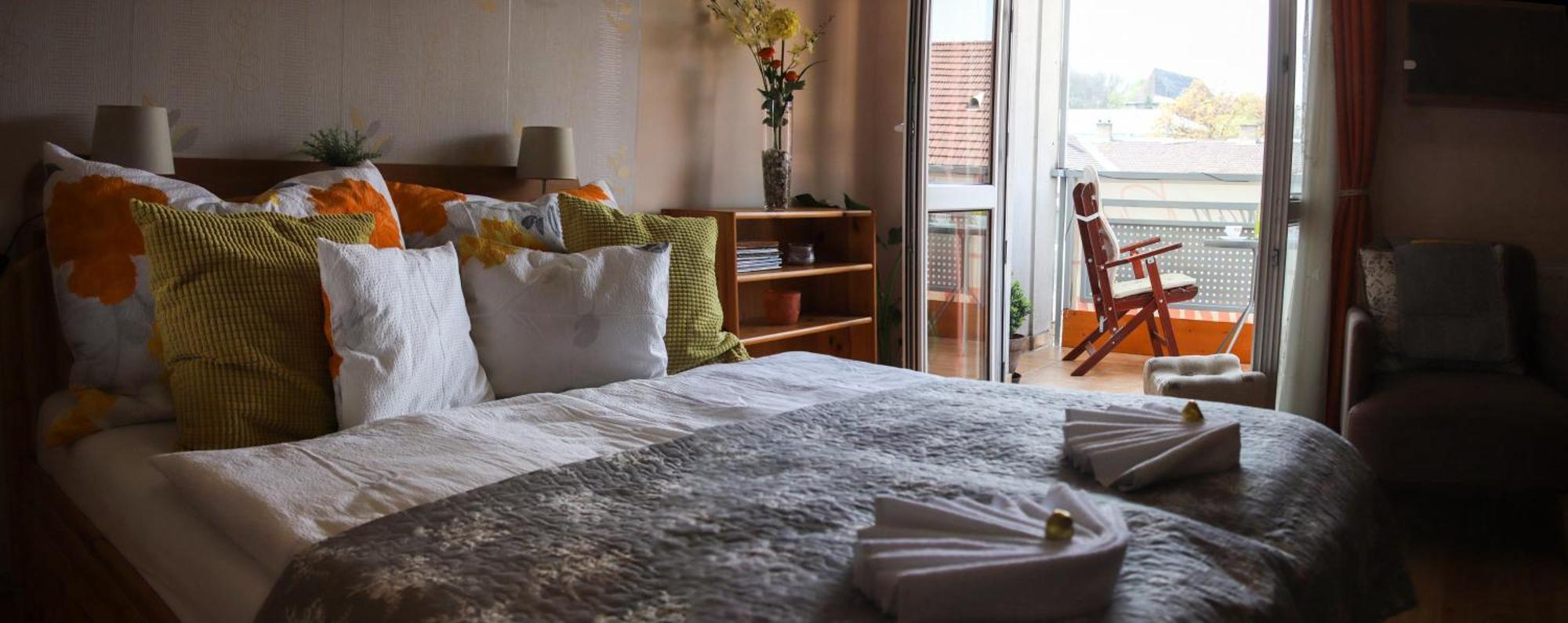 Dia Apartman Мисколк Екстериор снимка