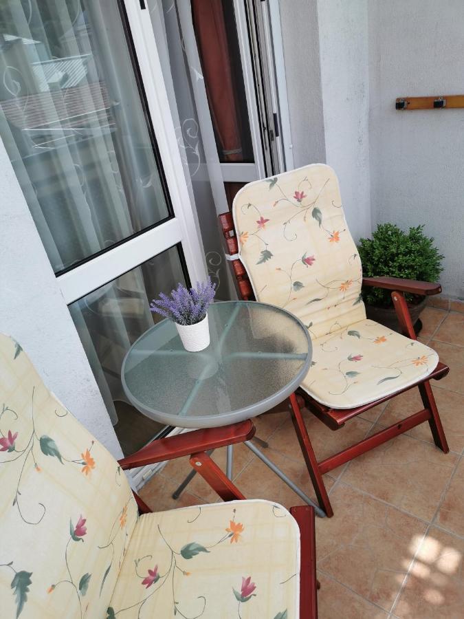 Dia Apartman Мисколк Екстериор снимка